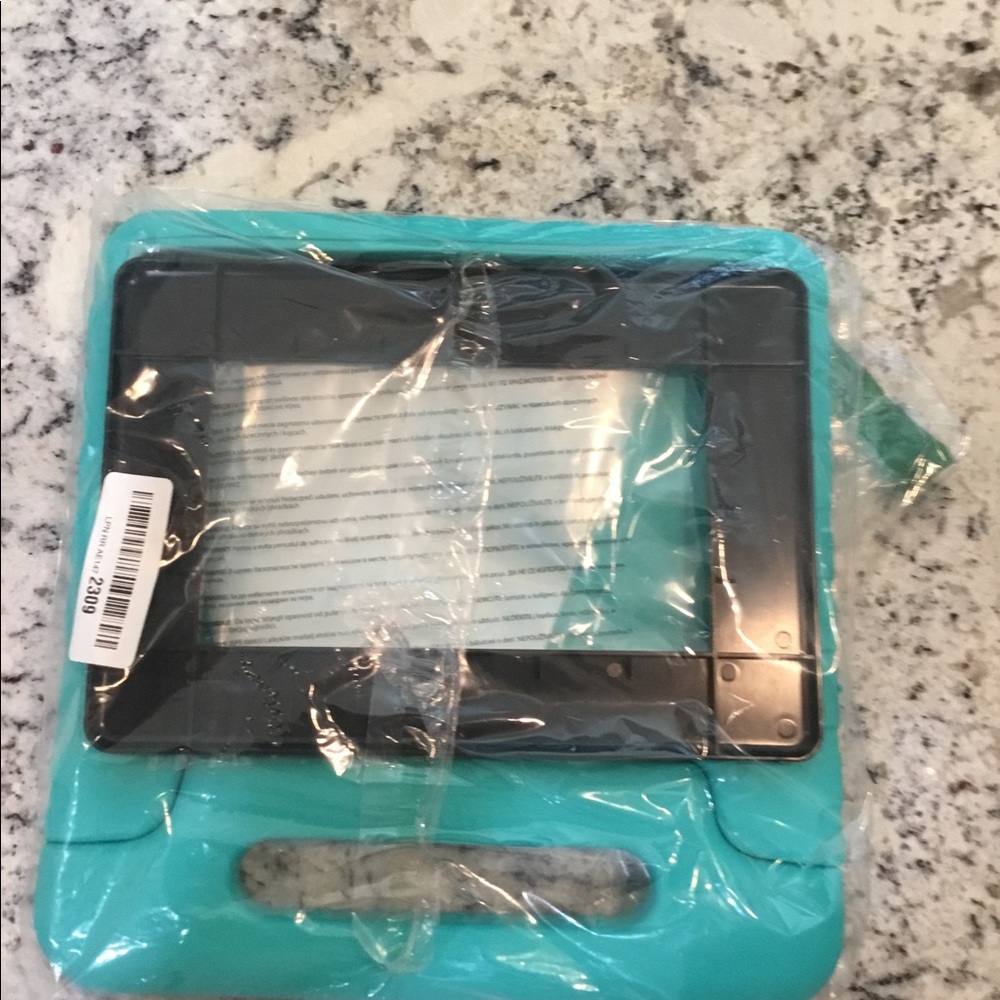 🌸🌟Final Offer🌟New Kids IPad Case Turquoise